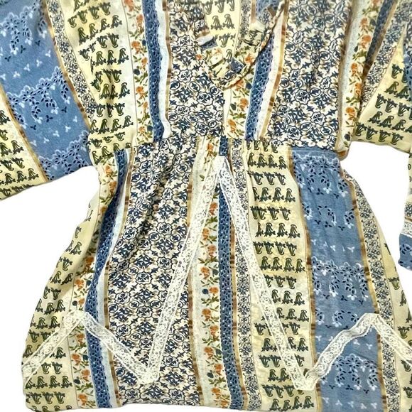 Violet & Claire Bohemian- Print Peasant Top Sz M - Picture 4 of 12